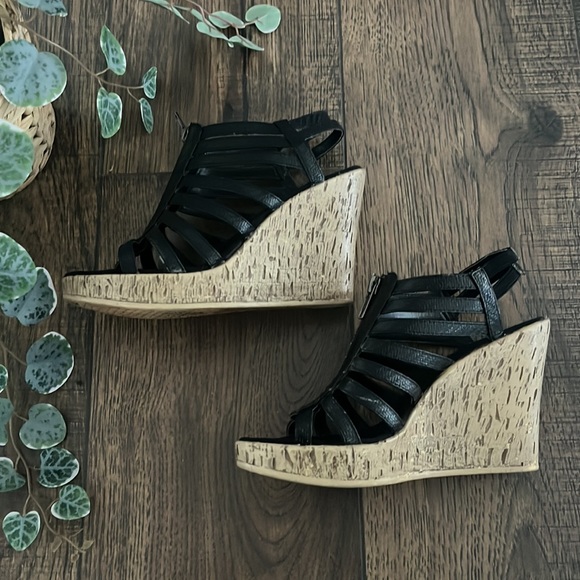 Aerosoles Track Star Wedge Sandals in Black - Picture 6 of 9